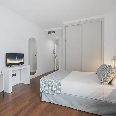 Urban Costa Hotel 4*
