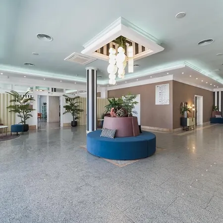 Urban Costa Hotel