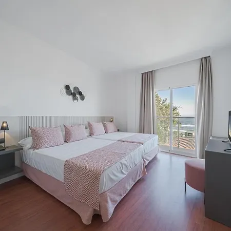 Urban Costa Hotel 4*