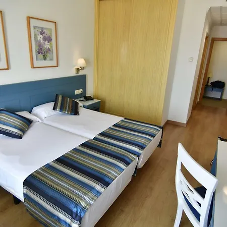 Urban Costa 4*