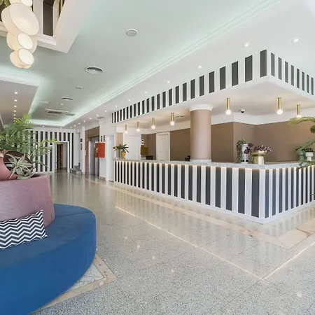 Urban Costa Hotel