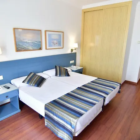 Urban Costa 4*
